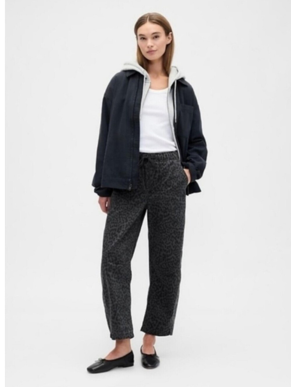 Gap Mid Rise Print Pull-On Barrel Jeans Grey Leopard
